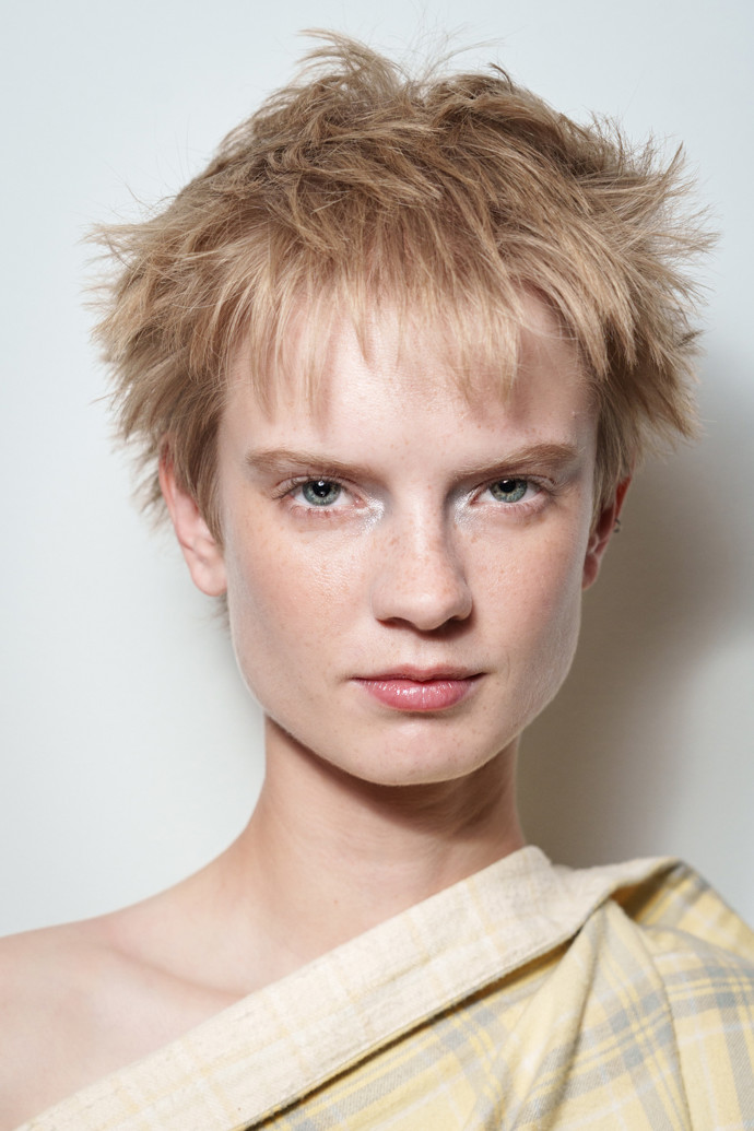  Milk tea hair inspirace