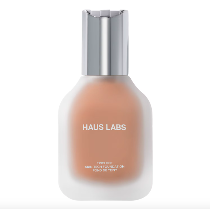  Triclone Skin Tech Foundation, Haus Labs by Lady Gaga, prodává Sephora, 1 450 Kč
