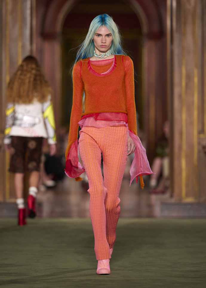  Fantasy hair na přehlídce Louis Vuitton Cruise 2027