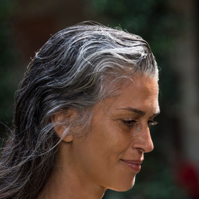 Inspirace na grey hair z přehlídkových mol Inspirace na grey hair z přehlídkových mol