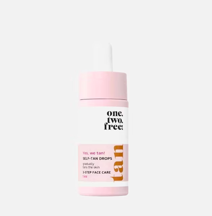  Samoopalovací kapky Self-Tan Drops, One.Two.Free!, prodává Douglas, 549 Kč