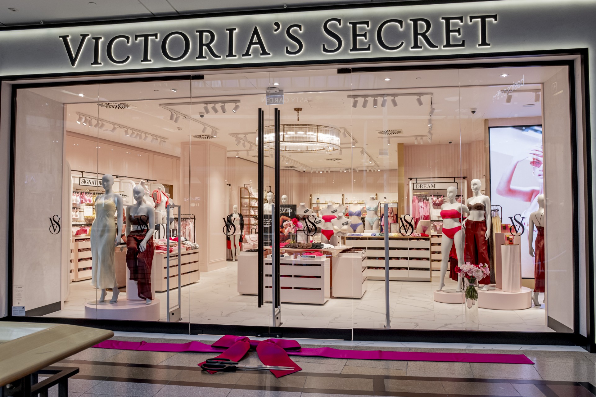 Victoria's Secret Victoria's Secret