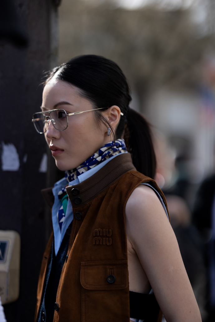 Sleek Ponytail jaký nosí Kendall Jenner