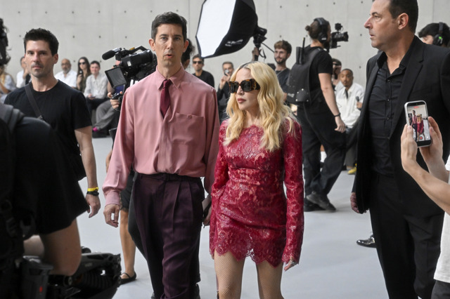 Madonna na přehlídce Saint Laurent Madonna na přehlídce Saint Laurent