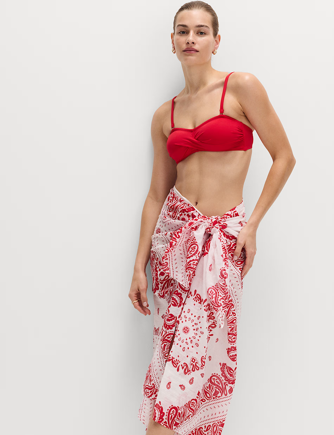 Sarong, Marks&Spencer, 599 Kč Sarong, Marks&Spencer, 599 Kč
