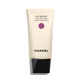 Chanel Les Beiges Healthy Glow Blush, prodává Chanel.com, 1 450 Kč Chanel Les Beiges Healthy Glow Blush, prodává Chanel.com, 1 450 Kč