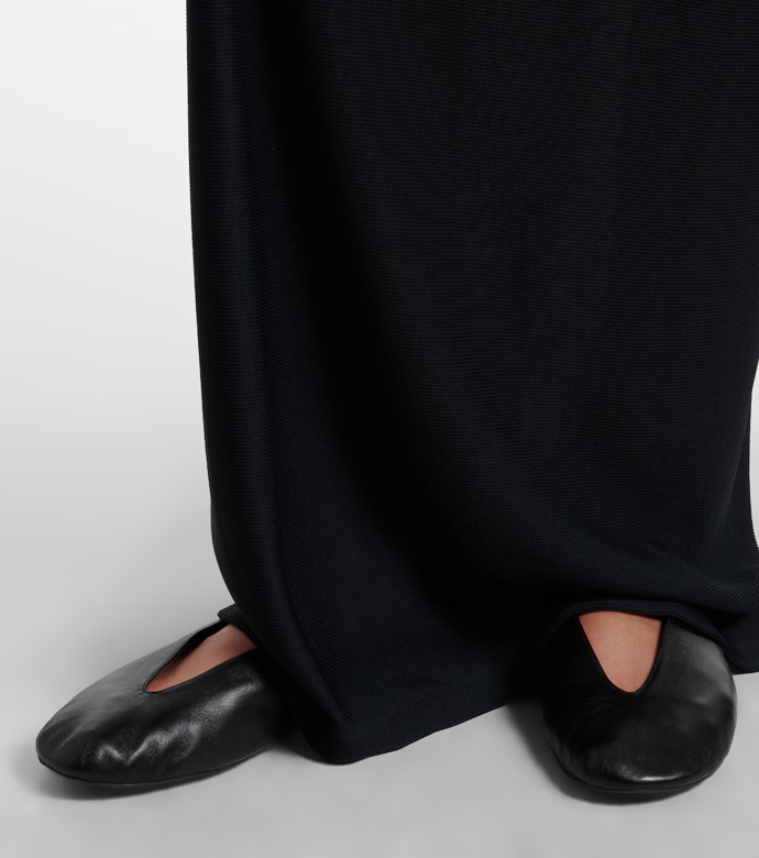 Baleríny, The Row, MyTheresa, € 1,040 