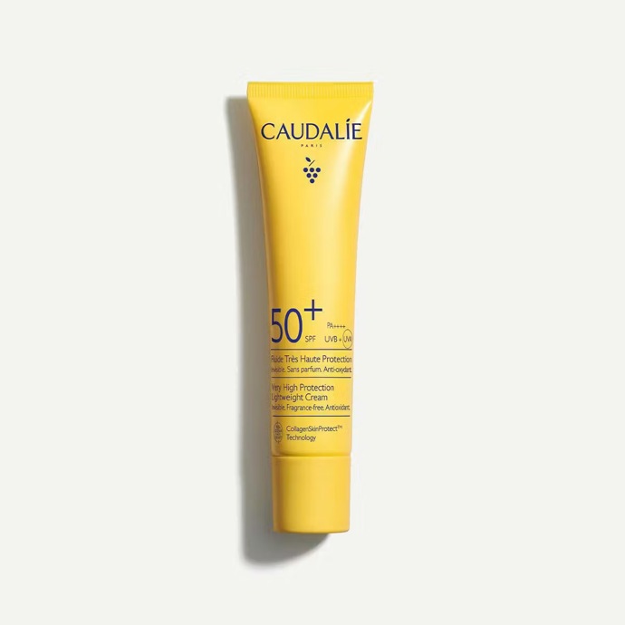  Caudalie The Very High Protection Lightweight Cream SPF50+ & PA++++