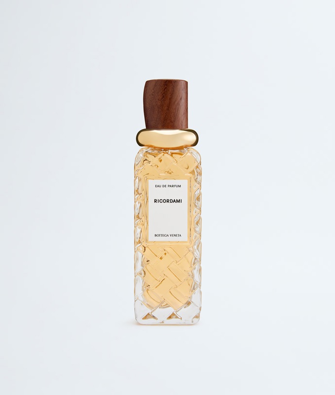 Bottega Veneta Ricordami Eau de Parfum, 100 ml, 300 dolarů, prodává Bottega Veneta.