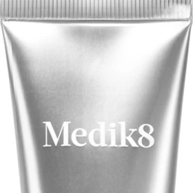 Medik8 Crystal Retinal 3, 30 ml, 1 290 Kč, prodává Notino. Medik8 Crystal Retinal 3, 30 ml, 1 290 Kč, prodává Notino.