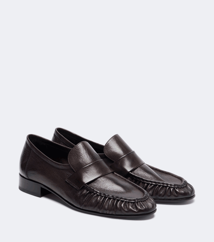 Mokasíny, The Row, MyTheresa, € 1,300 