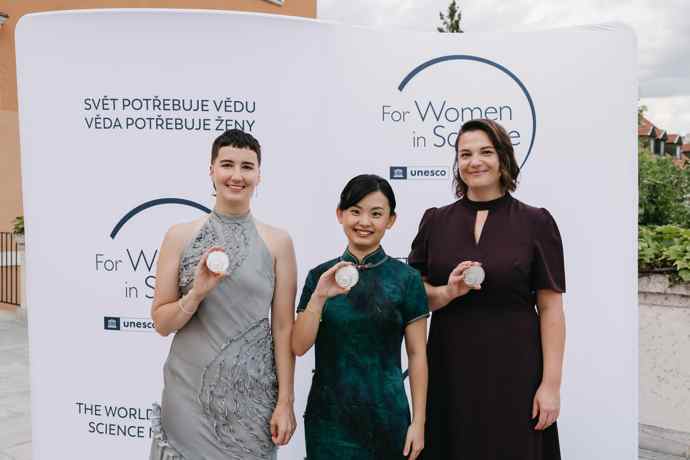 Dr. rer. nat. Tereza Jeřábková, Xiaohui Ju, Ph.D. a doc. Ing. Viola Tokárová, Ph.D. 