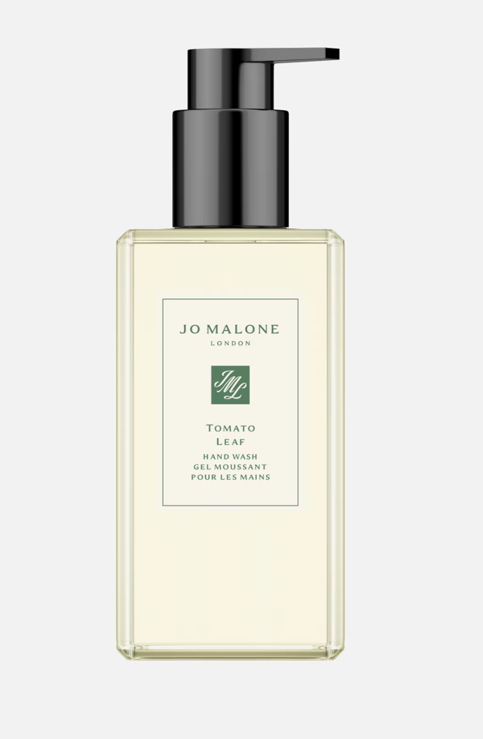 Jo Malone London Tomato Leaf Hand Wash, 250 ml, 1 349 Kč, prodává Douglas.cz.