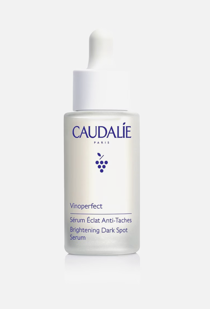 Caudalie Vinoperfect Brightening Dark Spot Serum, 30 ml, 1 150 Kč, prodává Douglas.