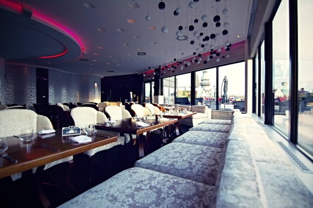 5 rooftop podniků, kam v Praze zajít na drink 5 rooftop podniků, kam v Praze zajít na drink