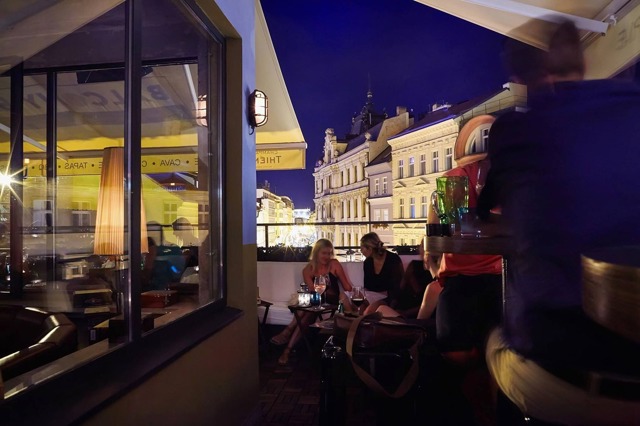 5 rooftop podniků, kam v Praze zajít na drink 5 rooftop podniků, kam v Praze zajít na drink