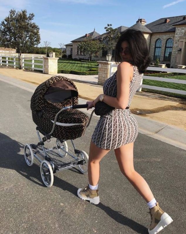 Proč je dcera Kylie Jenner nejvíc cool dítě současnosti? Proč je dcera Kylie Jenner nejvíc cool dítě současnosti?
