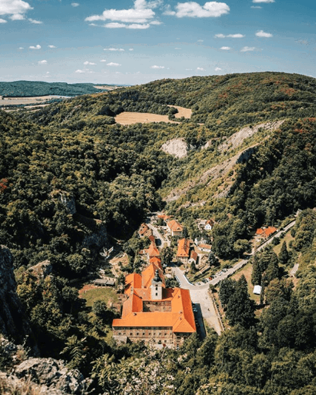 Nejedete letos k moři? Víme, kam v létě v Česku