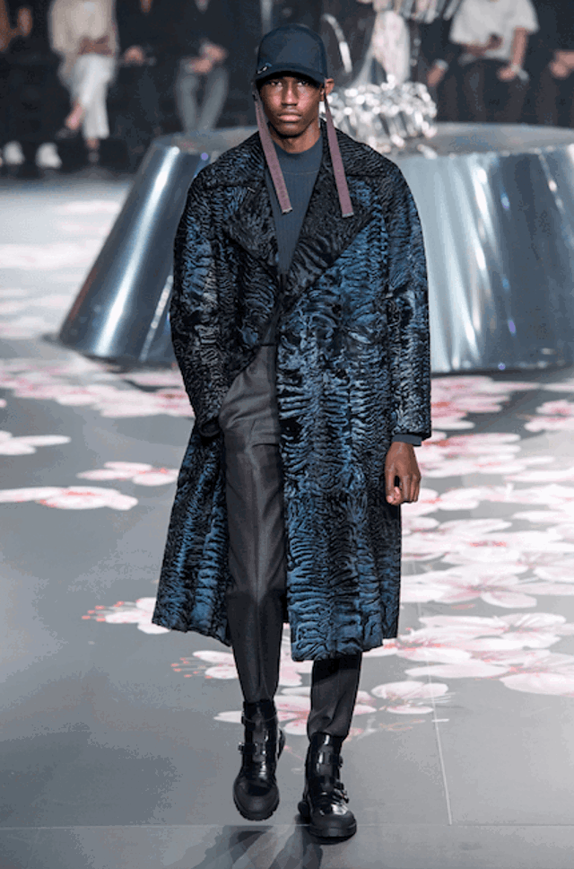 Jaká byla show Dior men Pre-Fall v Tokiu?