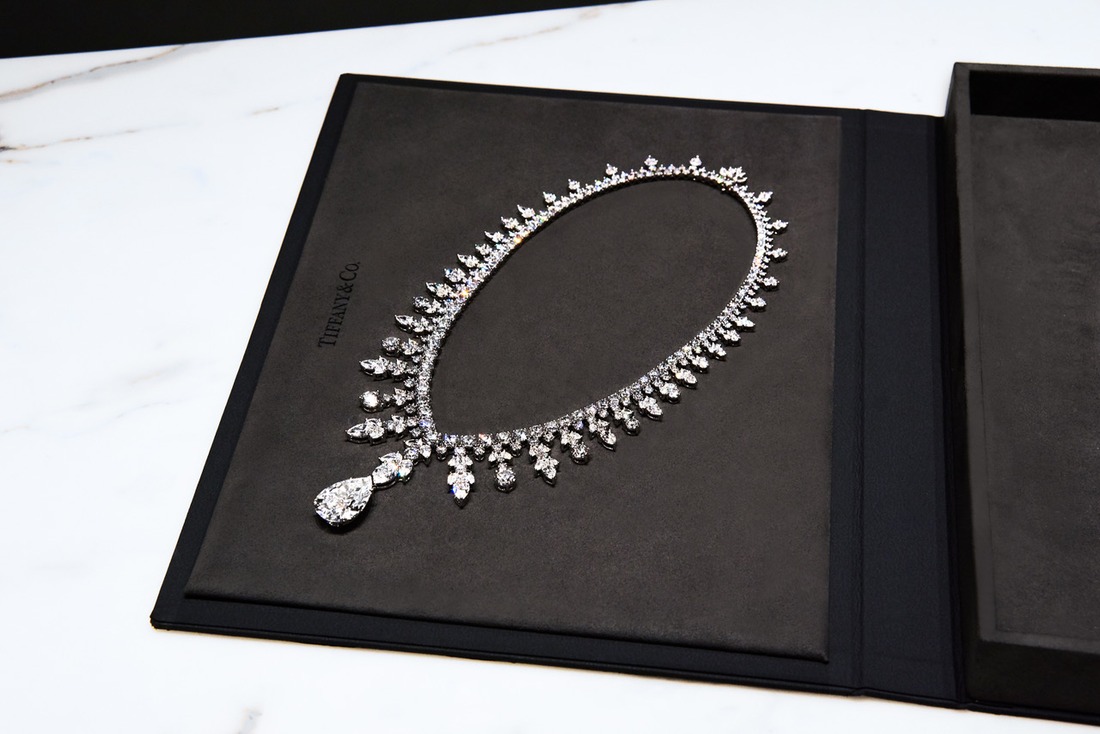Lady Gaga předvedla na Zlatých glóbech 20karátový diamant Tiffany & Co.