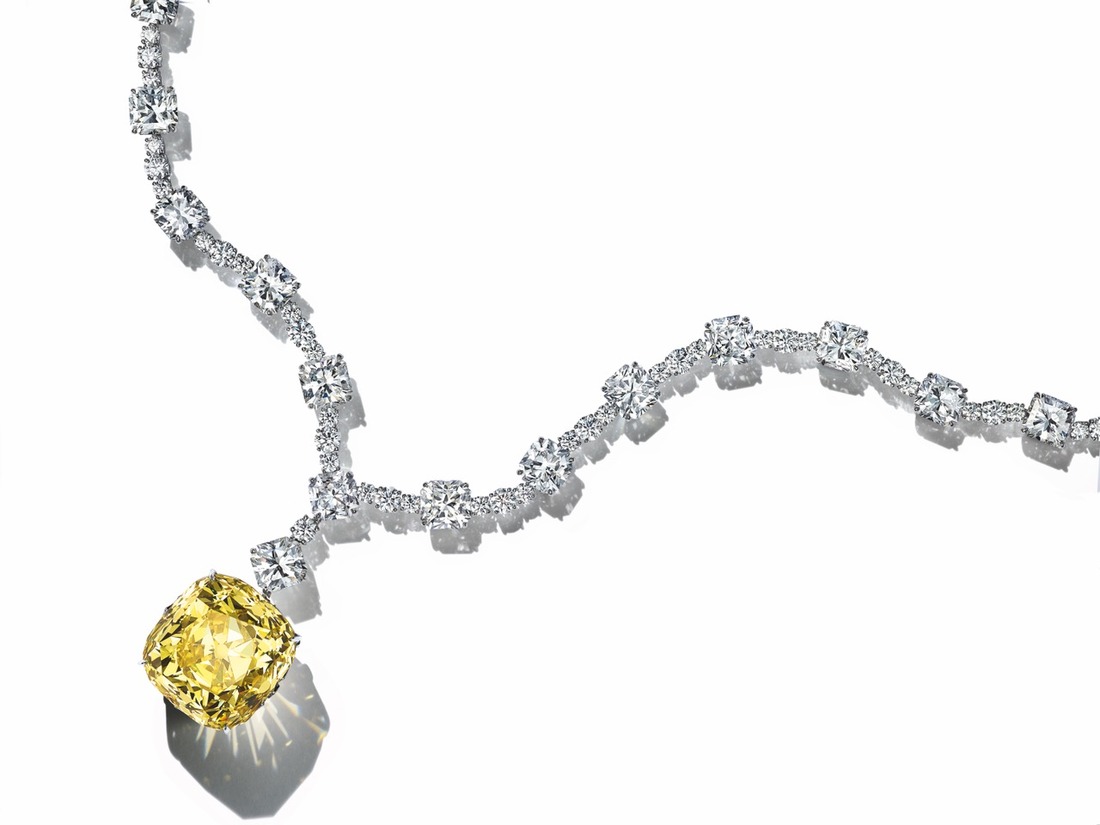 Legendární Tiffanyho diamant poprvé na červeném koberci Legendární Tiffanyho diamant poprvé na červeném koberci