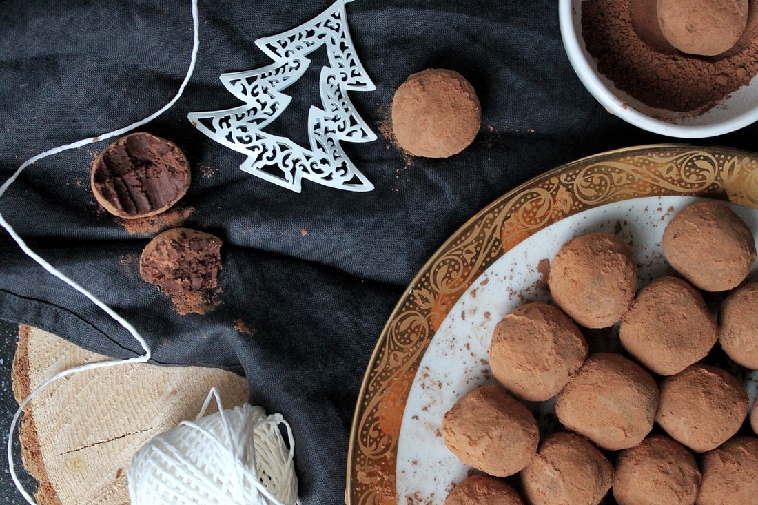 Vánoční cukroví zdravě: Čokoládové truffles podle Černá jak noc Vánoční cukroví zdravě: Čokoládové truffles podle Černá jak noc