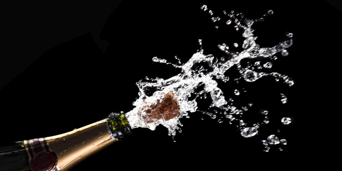 6. Skvěle zastoupí hasicí přístroj. 
Ano, četli jste správně. Experti z Polytechnické univerzity v Turíně předpovídají, že by mužské sperma mohlo být výbornou příměsí do žáruvzdorných materiálů.