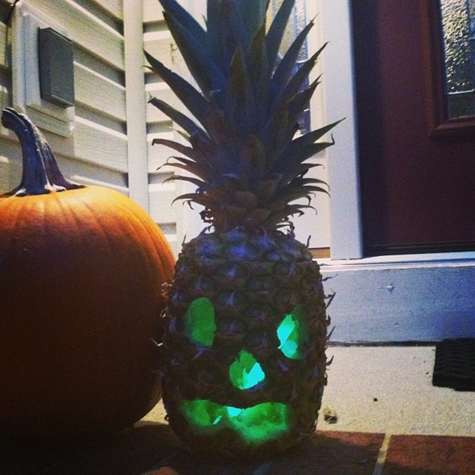 Skvělý nápad pro nadcházející Halloween: Strašáci z ananasů