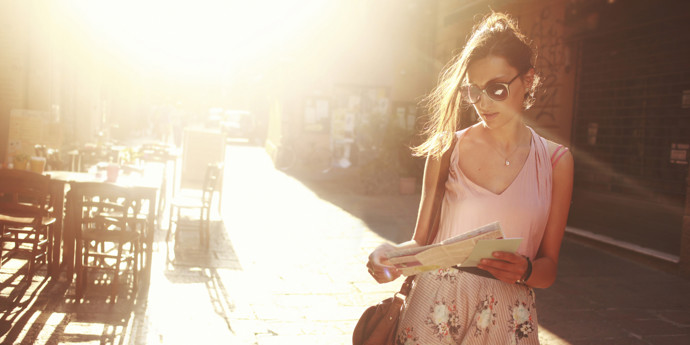 ​9. Používejte aplikace pro sledování cen letenek, nabídek hotelů a tak dále – například HotelTonight, Hopper, Jetsetter či GILT Travel.