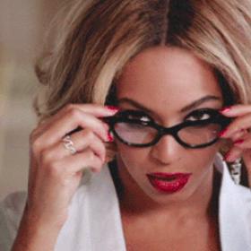 3. Touha po nezávislosti na vás práskne, zda je pro vás manželství vhodné. V rámci jedné z 814 studií nikdy nesezdaných lidí měli účastníci ohodnotit svou soběstačnost (neboli touhu dělat věci nezávisle). Čím větší byla, tím méně negativních emocí účastníci prožívali. Vědci se podívali i na manžele. Přesně opačný výsledek: čím více toužili být nezávislí, tím více negativním emocím museli čelit.