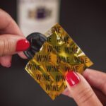 Jednotlivé vinné kondomy jsou baleny stejným způsobem jako kondomy klasické.