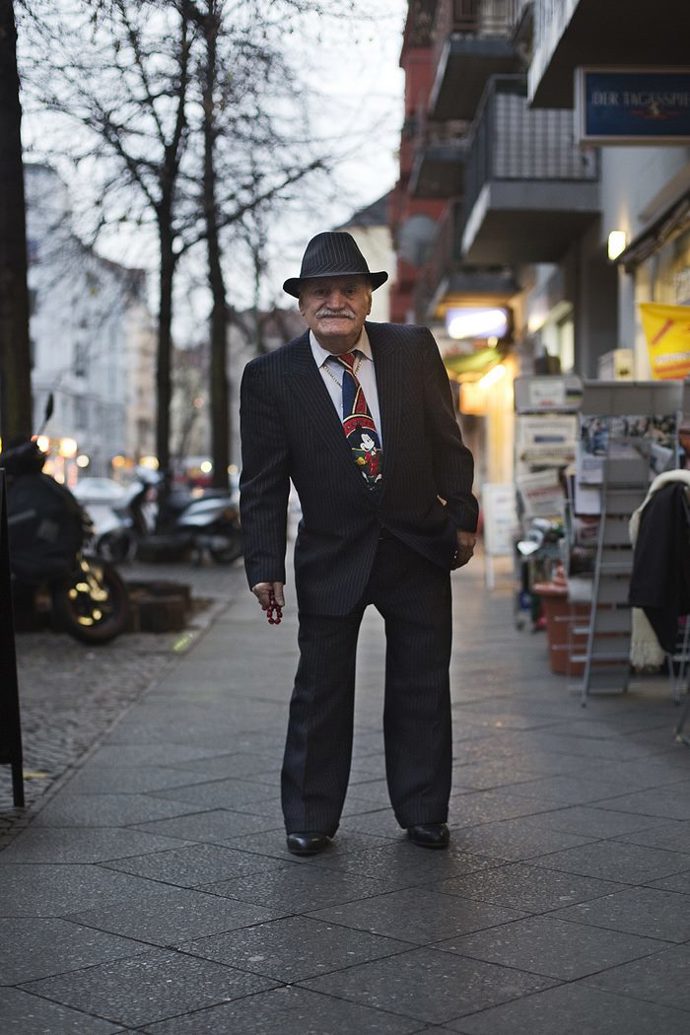 Starý krejčí (86) je stylovější než teenager. Do práce chodí každý den v jiném outfitu
