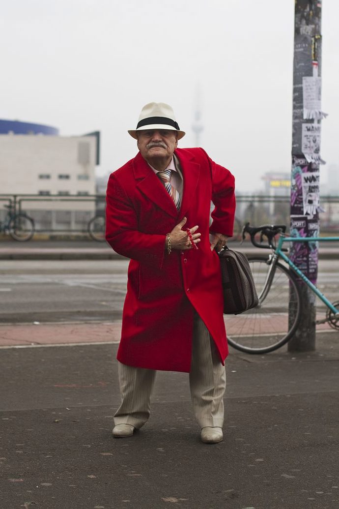 Starý krejčí (86) je stylovější než teenager. Do práce chodí každý den v jiném outfitu