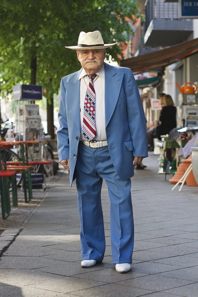 Starý krejčí (86) je stylovější než teenager. Do práce chodí každý den v jiném outfitu
