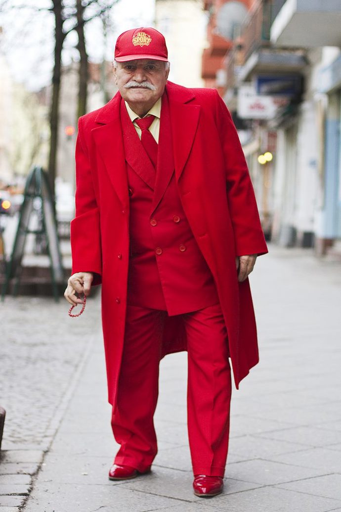 Starý krejčí (86) je stylovější než teenager. Do práce chodí každý den v jiném outfitu