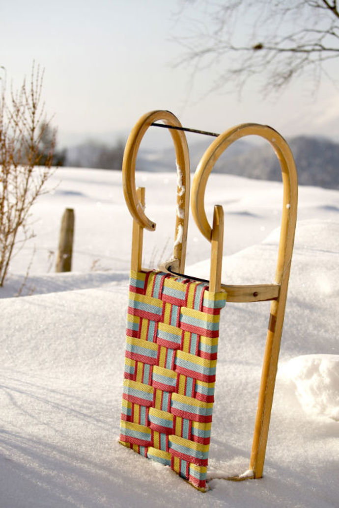 6. Běžte si zasáňkovat nebo zabruslit.
