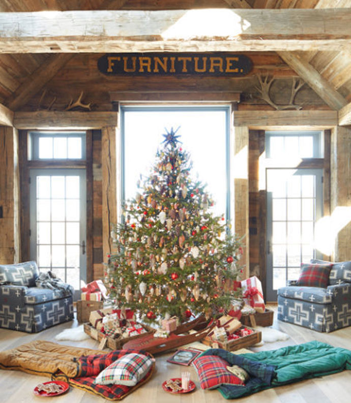 22. Vytáhněte ze skříně spacáky a alespoň jednu noc spěte pod stromečkem.