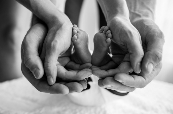 10. Podstoupila by to všechno zase. Ztratila pro vás dvacet let života. A kvůli vám by to udělala znovu – přes všechny probděné noci, navařená jídla i vaši hubatost. Nic totiž nepředčí ten kopec legrace a nepopsatelný pocit lásky. Proto až příště svou maminku uvidíte, poděkujte ji a řekněte jí, jak moc ji máte rádi. Vězte, že mnohokrát to od svého dítěte, od nejbližšího človíčka na světě, neslyšela.