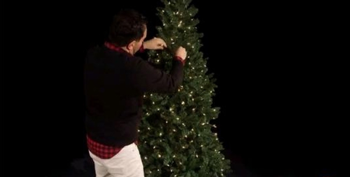 Vzdálenost mezi jednotlivými kabely by měla činit 7,5 až 10 centimetrů.