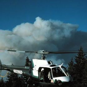 Měli strávit rok na nejvzdálenější
základně Ameriky, která se nachází v Korungalu, uprostřed Tálibánem ovládaného území, a hodlali
zachytit vše, s čím se setkali.