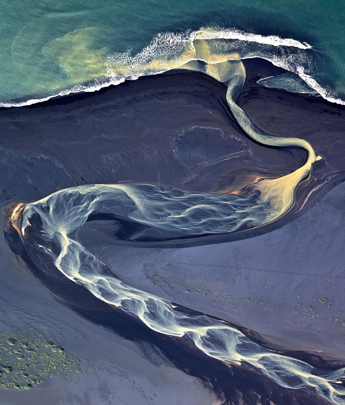 17. Řeka Braided (Island).