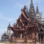 Celé město zažívá neobyčejný stavební boom. Každým rokem se otevírají další nové a nové turistické atrakce – zábavní parky, ZOO nebo třeba akvária.