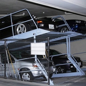 3. Dvouúrovňová parkovací místa.