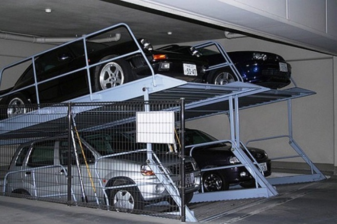 3. Dvouúrovňová parkovací místa.