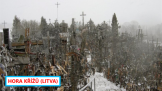 Nenechte se zmást. Umístění kříže na tento kopec prý nosí štěstí.