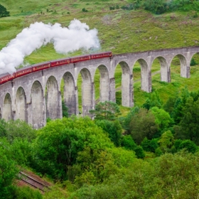 Kanál Discovery Channel v únoru přinese unikátní seriál Obrovské vlaky, který představí tento fenomén z dalšího úhlu a přinese divákům zajímavosti z železničních cest a stanic po celém světě.