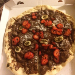 Jakmile tento trend prosákl, vrhli se nadšení pekaři z celého světa do příprav. Je libo tu s banánem a jahodami?