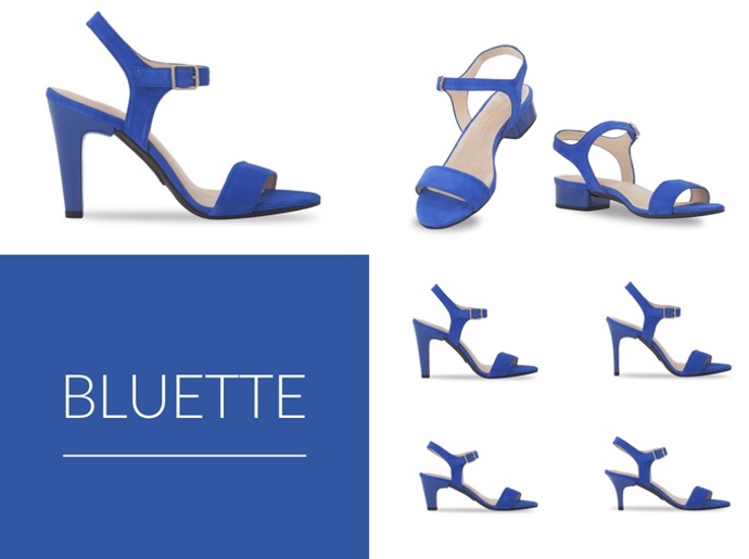 V létě ale jistě unosí i tyto modré střevíčky/sandále.