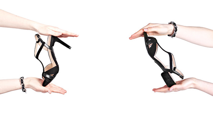 A ta nejlepší část? Tato módní obuv spasí každou ženu už za 190 dolarů, tedy bezmála 5 000 korun.