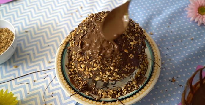 ... a překryjeme ještě jednou vrstvou čokolády.